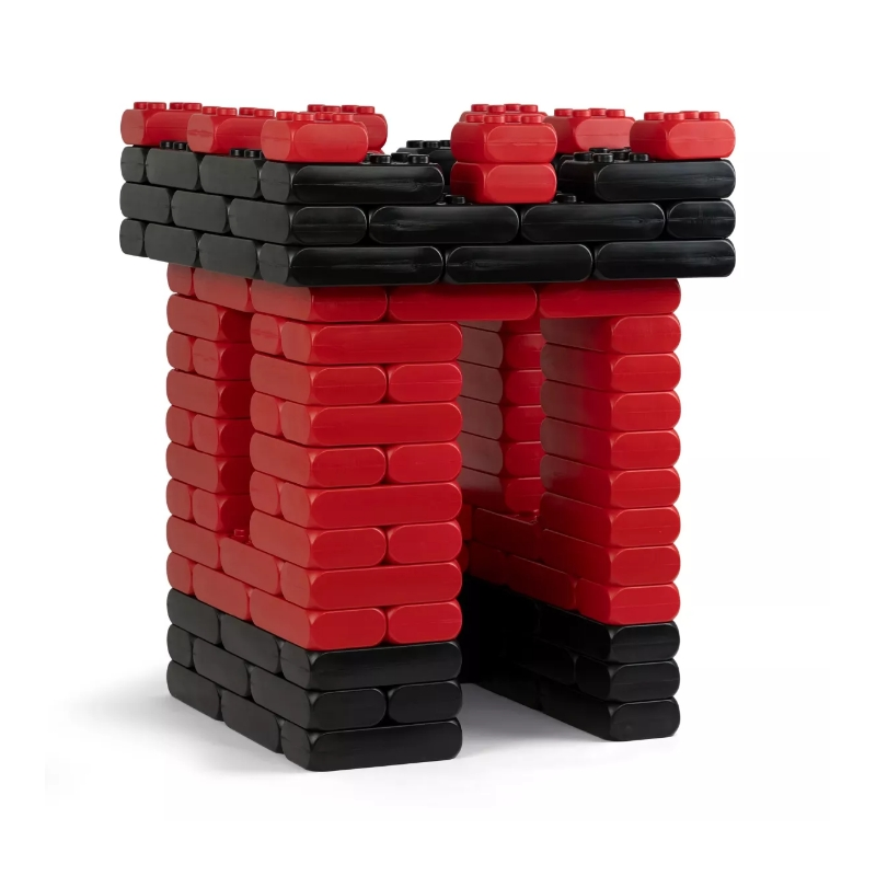 Knight's castle, building your own castle, a large tower of blue.