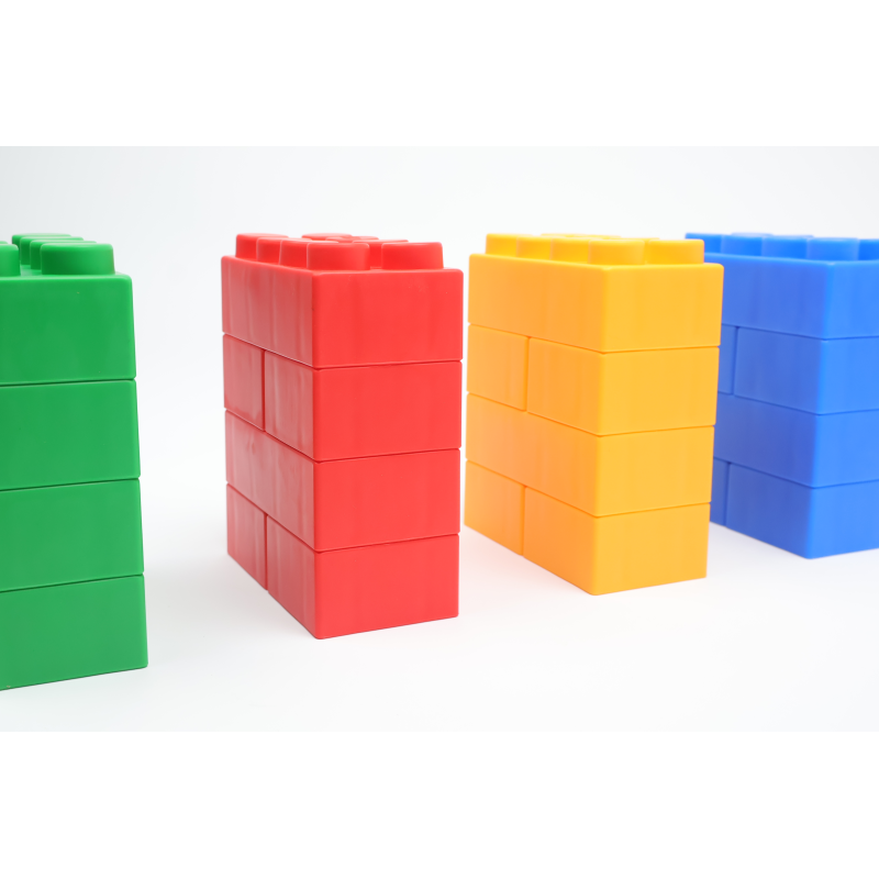 Les blocs Uniplay conviennent aux bébés dès 3 mois. Souples, sans BPA, conformes aux normes Les blocs Uniplay conviennent aux bébés dès 3 mois. Souples, sans BPA, conformes aux normes