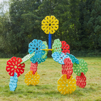 Uniek groot speelgoed voor binnen en buiten. Uitdagend speelgoed.