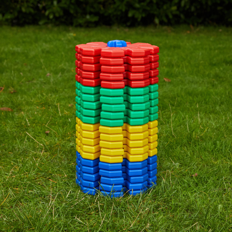 Jugando con discos Octoplay 100 % reciclados – juguetes sostenibles para familias conscientes del medio ambiente. Jugando con discos Octoplay 100 % reciclados – juguetes sostenibles para familias conscientes del medio ambiente.