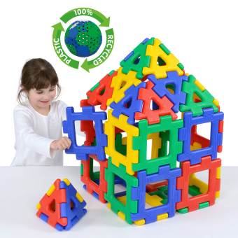 Children build a house together with Giant Polydron – perfect for teamwork and motor skills. Children build a house together with Giant Polydron – perfect for teamwork and motor skills.